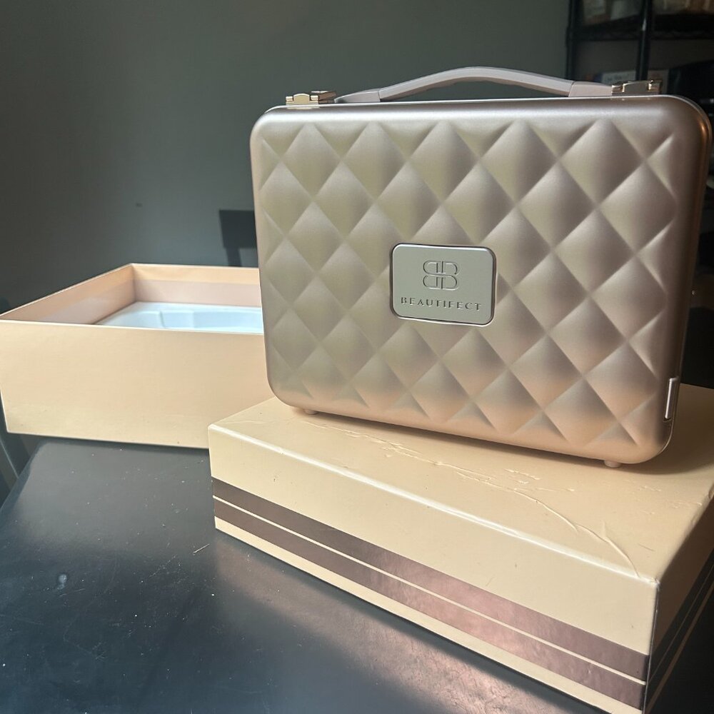 Beautifect makeup box
